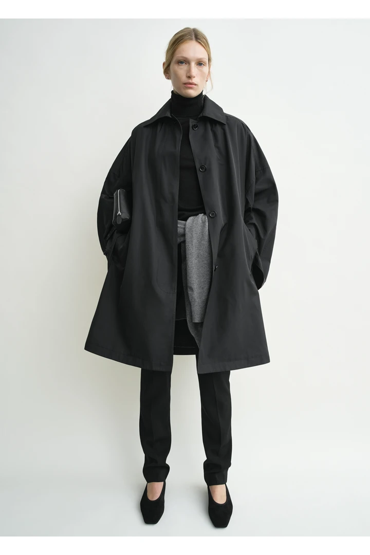 TOTEME 카 코트 블랙의 블랙컬러 0번쨰 이미지입니다.