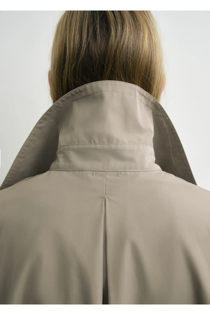 TOTEME 카 코트 토프의 토프컬러 5번쨰 이미지입니다.