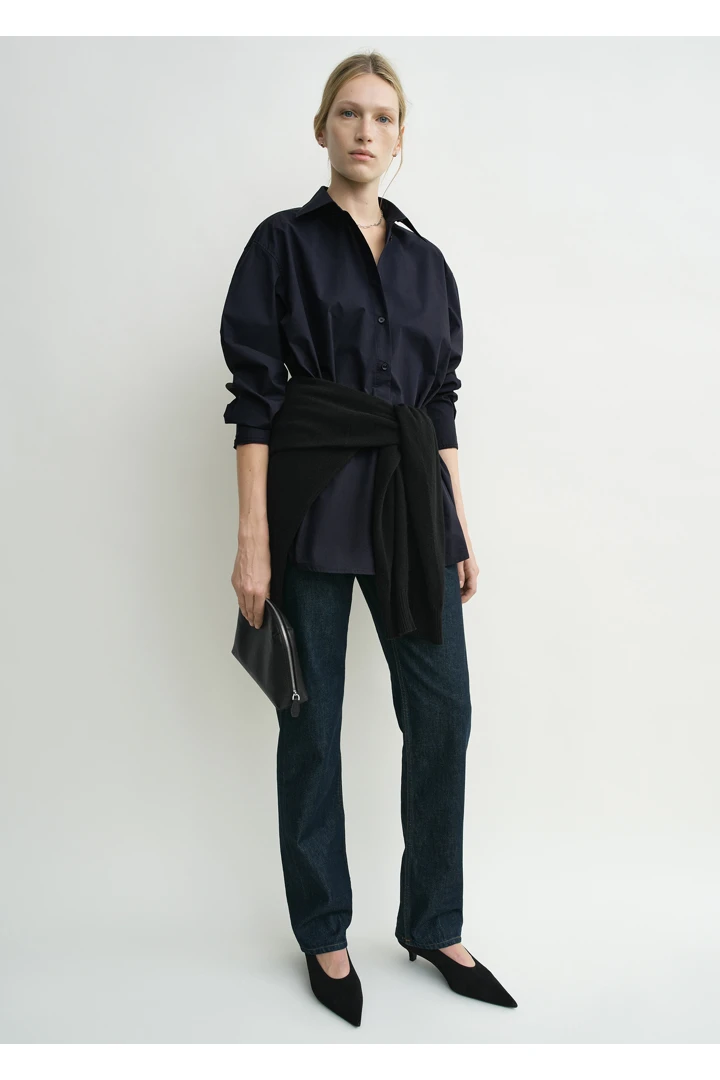 TOTEME default image 5 of 블루 in 클래식 텀블드 셔츠 미드나이트