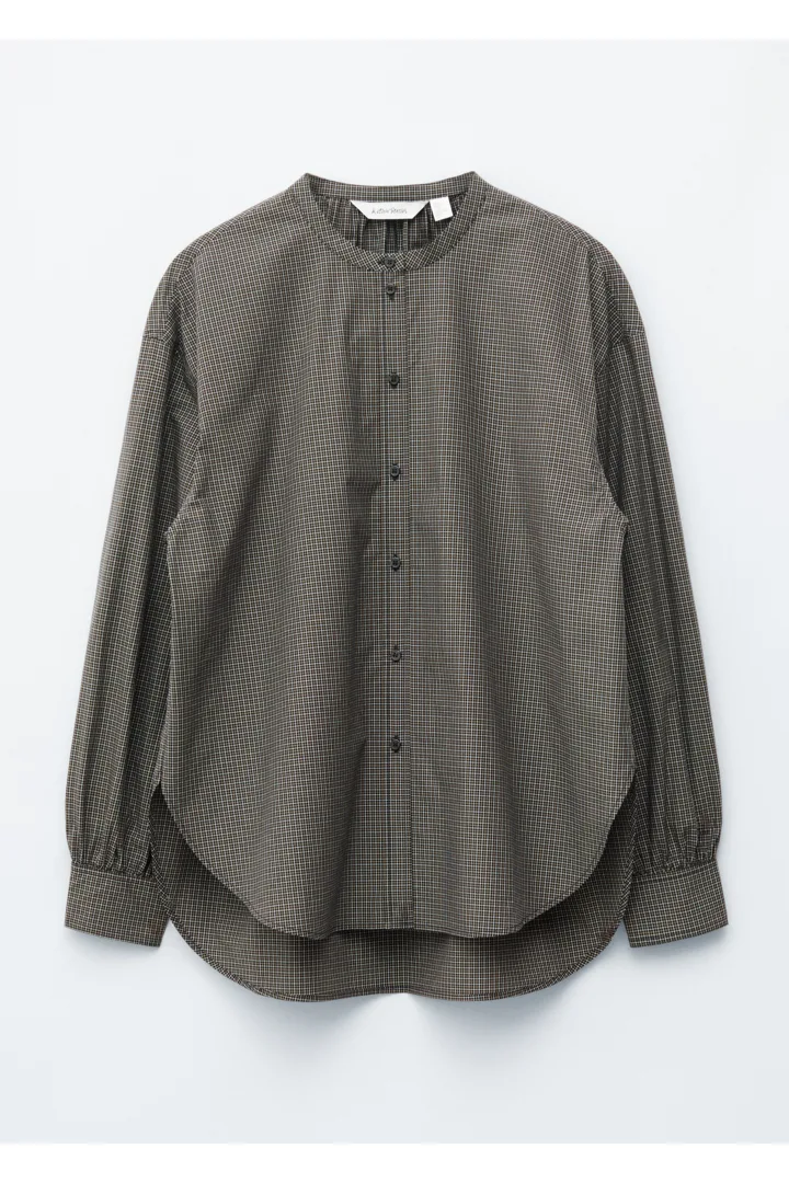 앤아더스토리즈 오버사이즈 코튼 셔츠의 블랙 체크컬러 Product입니다.