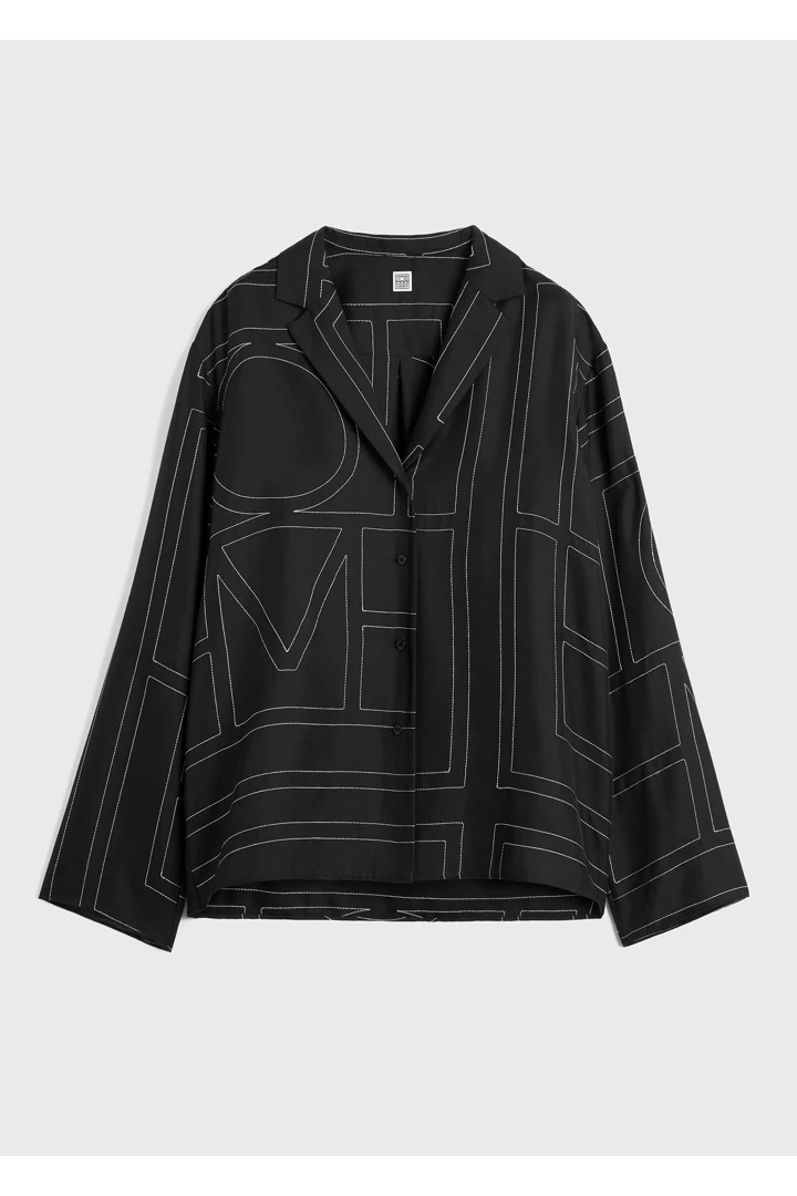 TOTEME default image 4 of 블랙 in 모노그램 실크 PJ 탑 블랙