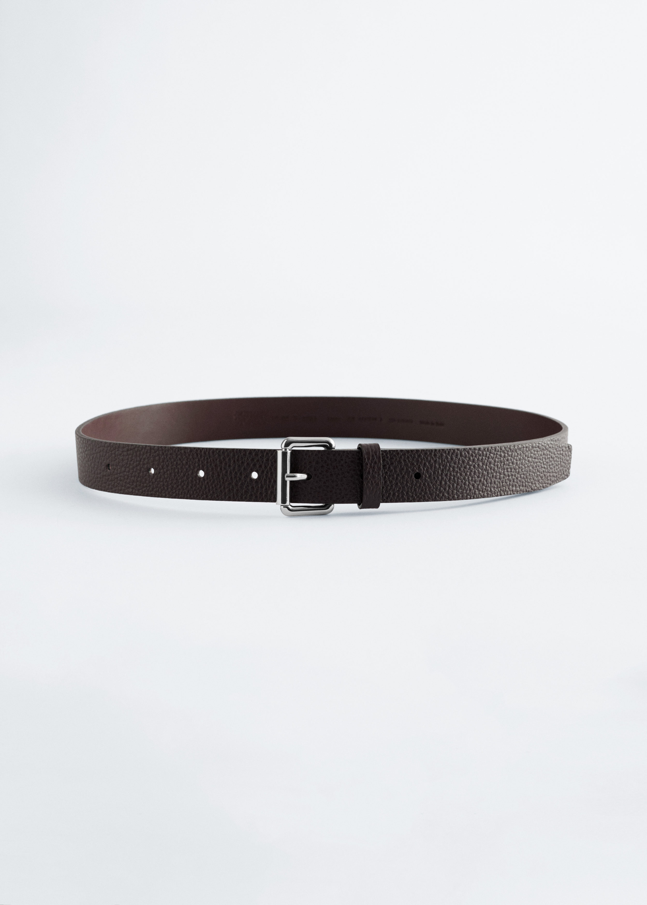 앤아더스토리즈 텍스처 레더 벨트의 브라운컬러 Product입니다.