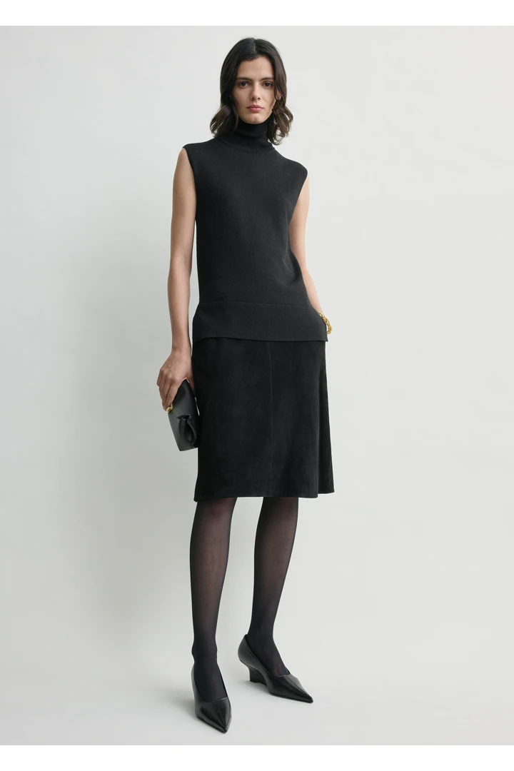 TOTEME 스웨이드 스커트 블랙의 블랙컬러 0번쨰 이미지입니다.