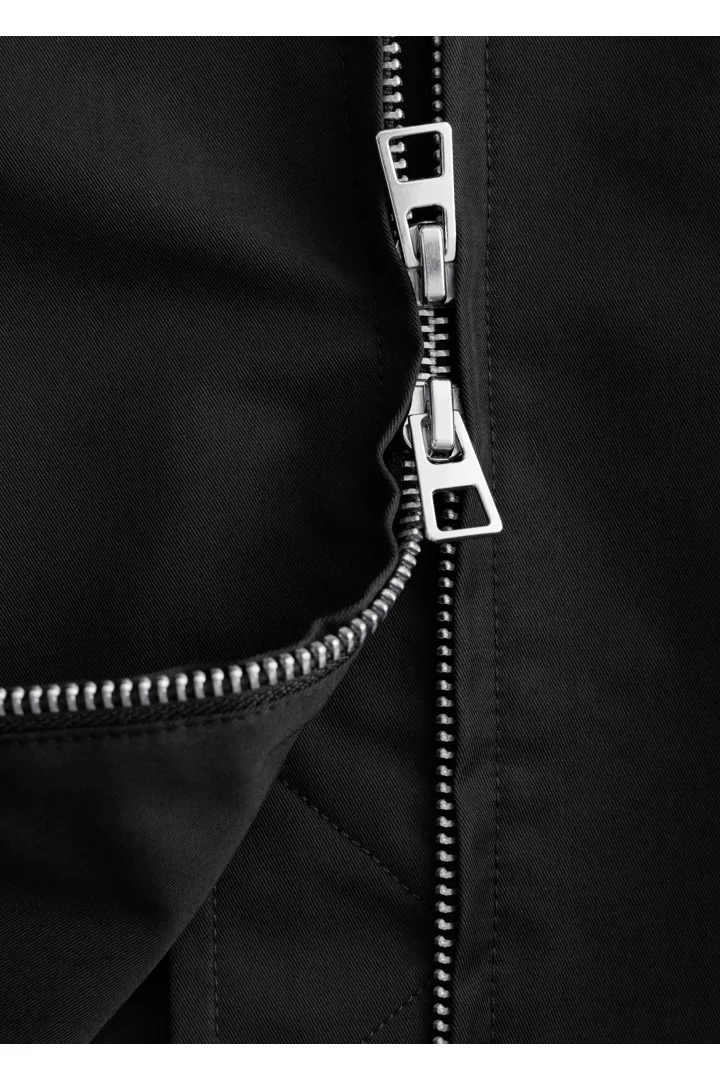 앤아더스토리즈 집업 트윌 자켓의 블랙컬러 Detail입니다.