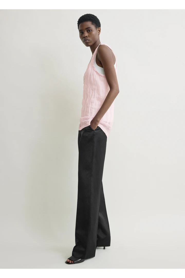 TOTEME 크링클드 거즈 탱크탑 블룸의 블룸컬러 1번쨰 이미지입니다.