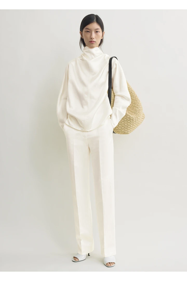 TOTEME default image 10 of 화이트 in 카울 넥 블라우스 화이트