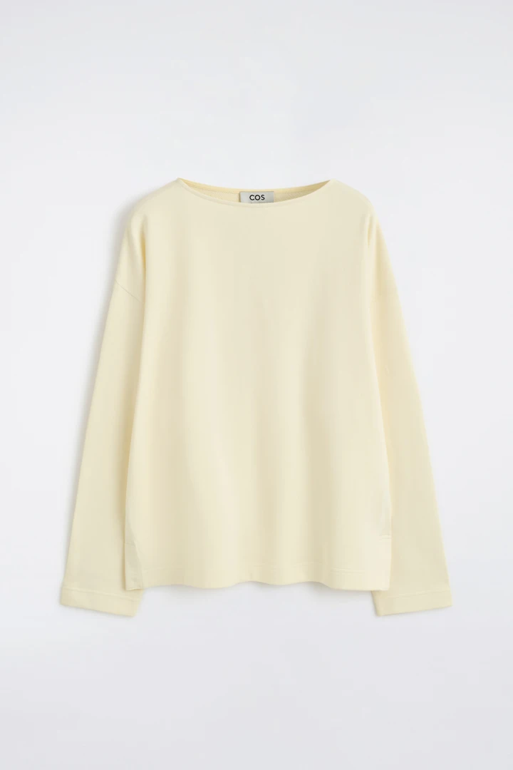 COS default image 1 of 화이트 in 오버사이즈 보트넥 스웻셔츠