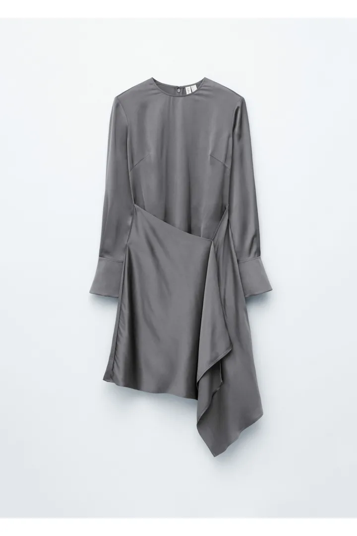 앤아더스토리즈 에이시메트릭 롱 슬리브 미니 드레스의 그레이 실버컬러 Product입니다.