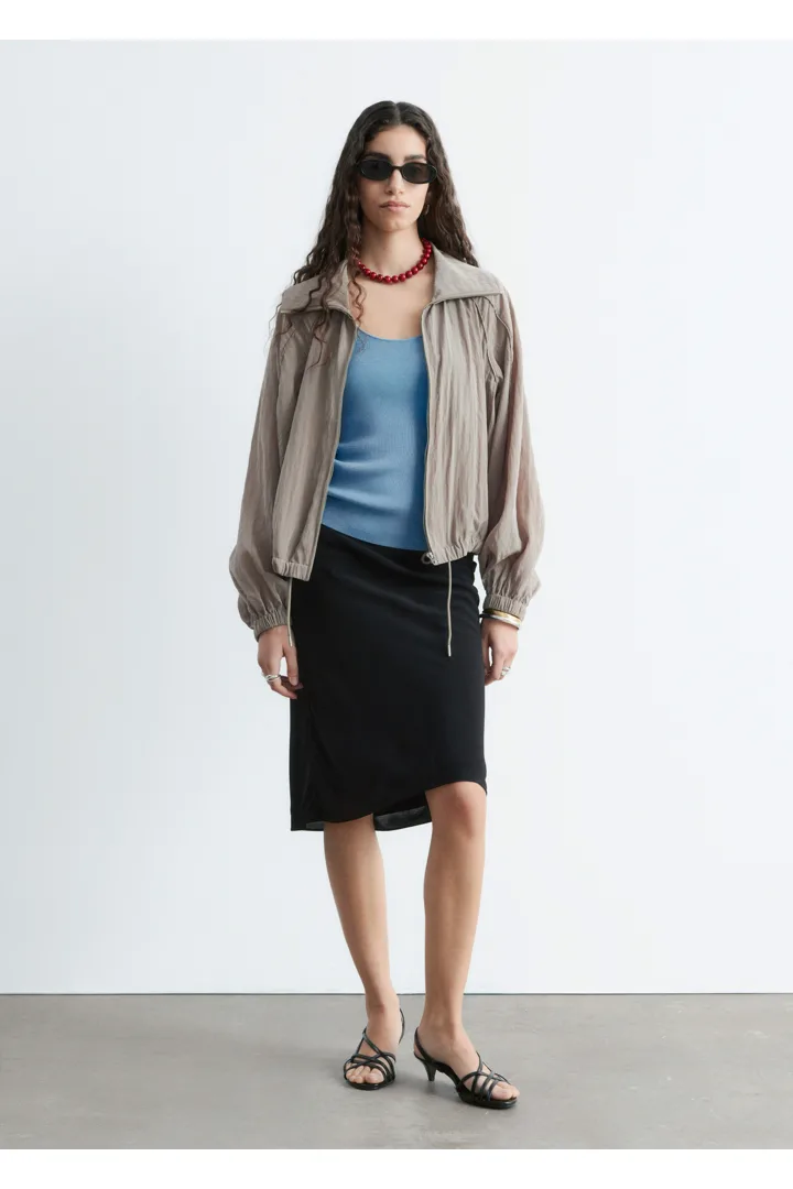 앤아더스토리즈 스포티 비스코스 블렌드 자켓의 몰컬러 ECOMLook입니다.