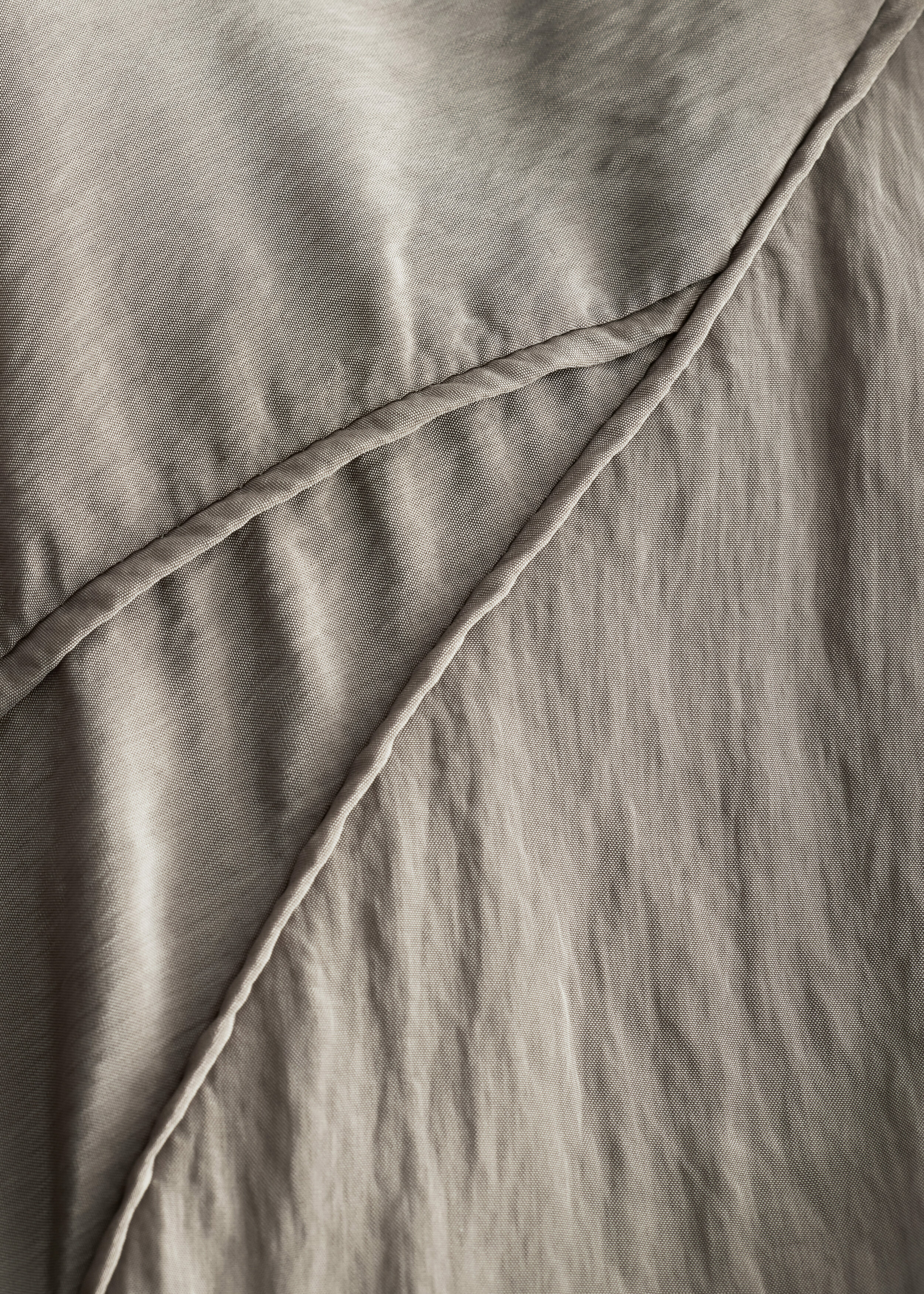 앤아더스토리즈 스포티 비스코스 블렌드 자켓의 몰컬러 Detail입니다.