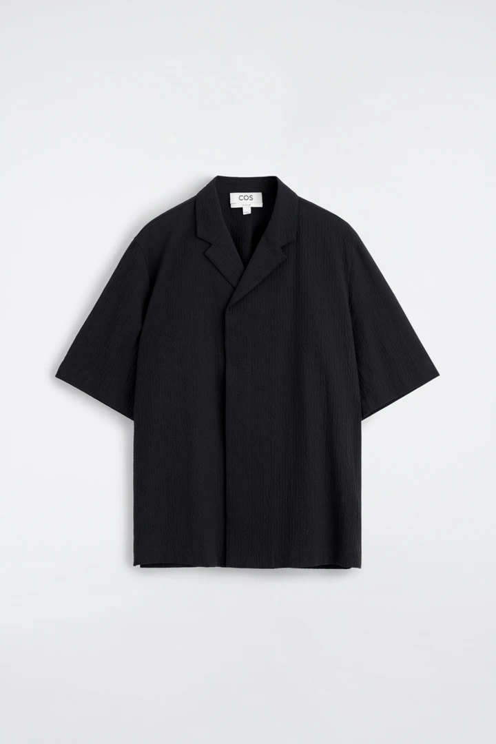 COS default image 26 of 블랙 in 시어서커 리조트 셔츠