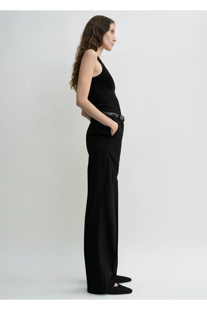 TOTEME 스트레이트 수트 트라우저 블랙의 블랙컬러 1번쨰 이미지입니다.