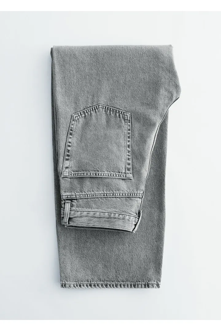 앤아더스토리즈 배기 진의 라이트 그레이컬러 Product입니다.