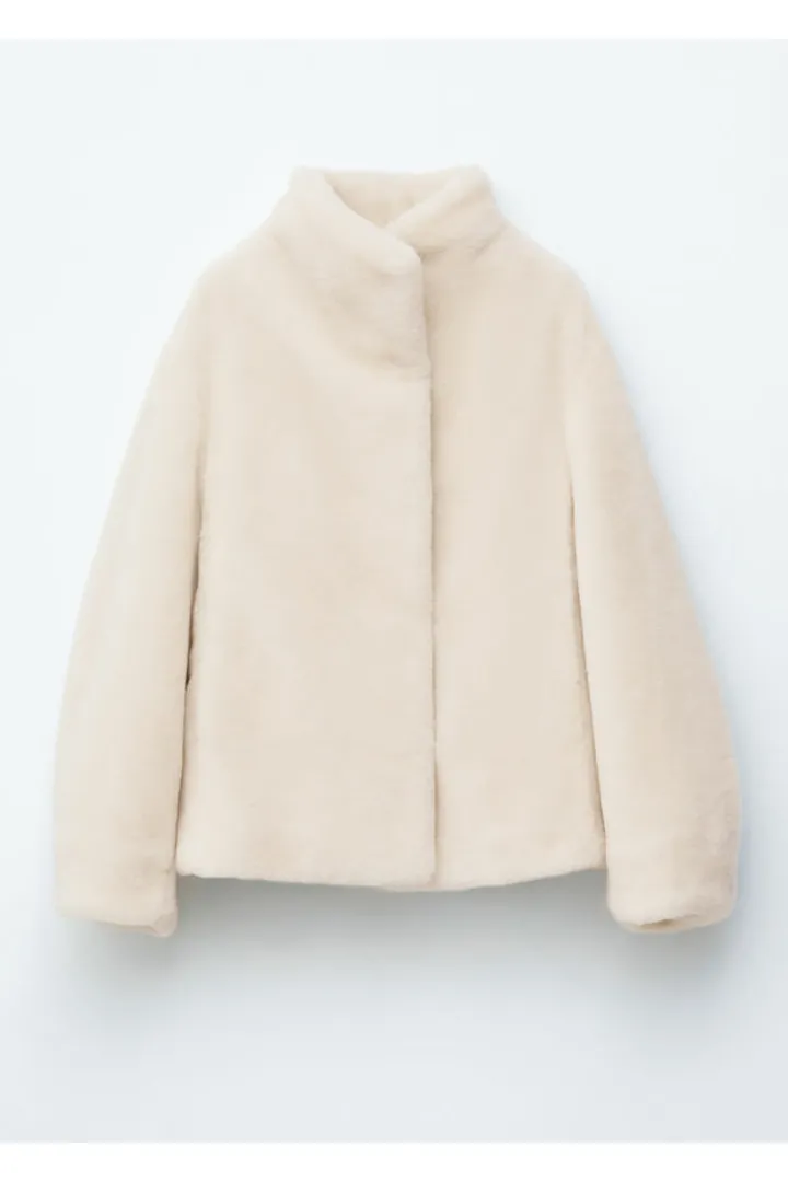 앤아더스토리즈 포 퍼 자켓의 크림컬러 Product입니다.