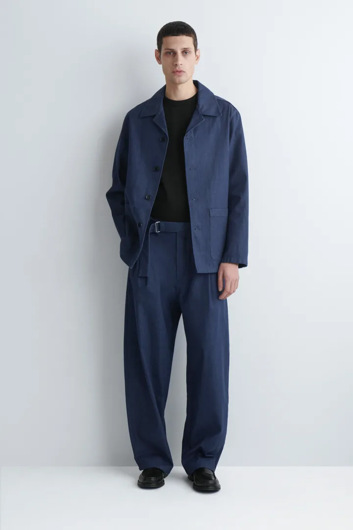 COS default image 1 of 블루 in 벨티드 데님 릴랙스드 핏 배럴 레그 트라우저