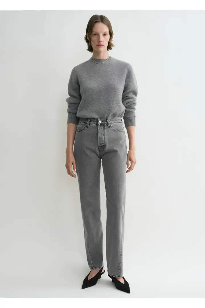 TOTEME default image 2 of 미드 그레이 in 트위스티드 심 데님 풀 렝스 미드 그레이