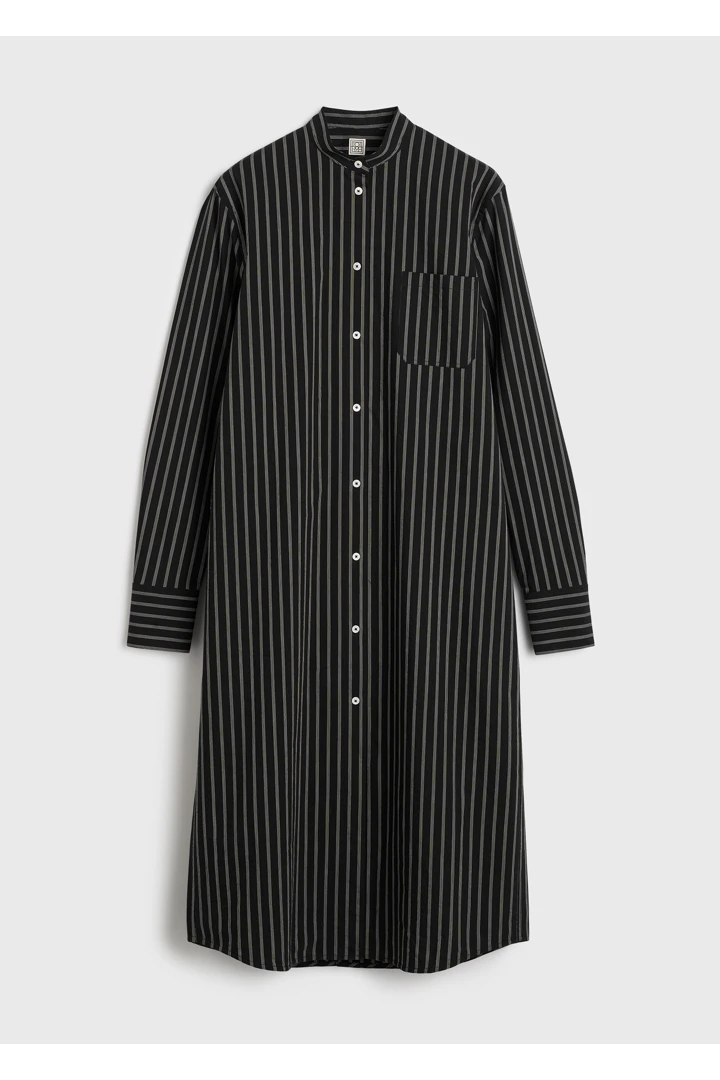 TOTEME 스트라이프 썸머 튜닉 블랙/화이트의 블랙/화이트컬러 4번쨰 이미지입니다.