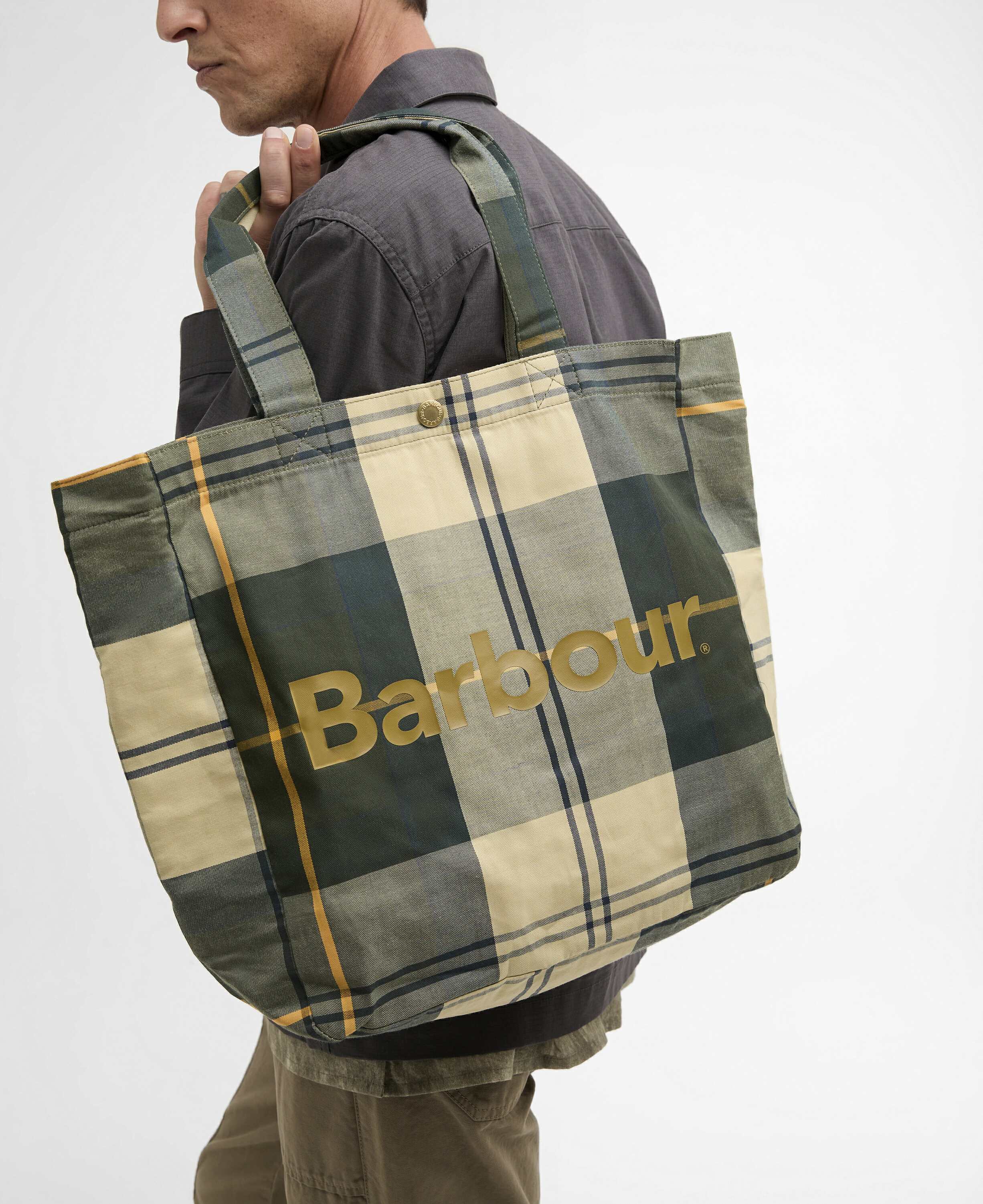 바버 URBA6E003 E2 남여공용 Telfield Tartan Tote Bag 텔필드 타탄 토드백