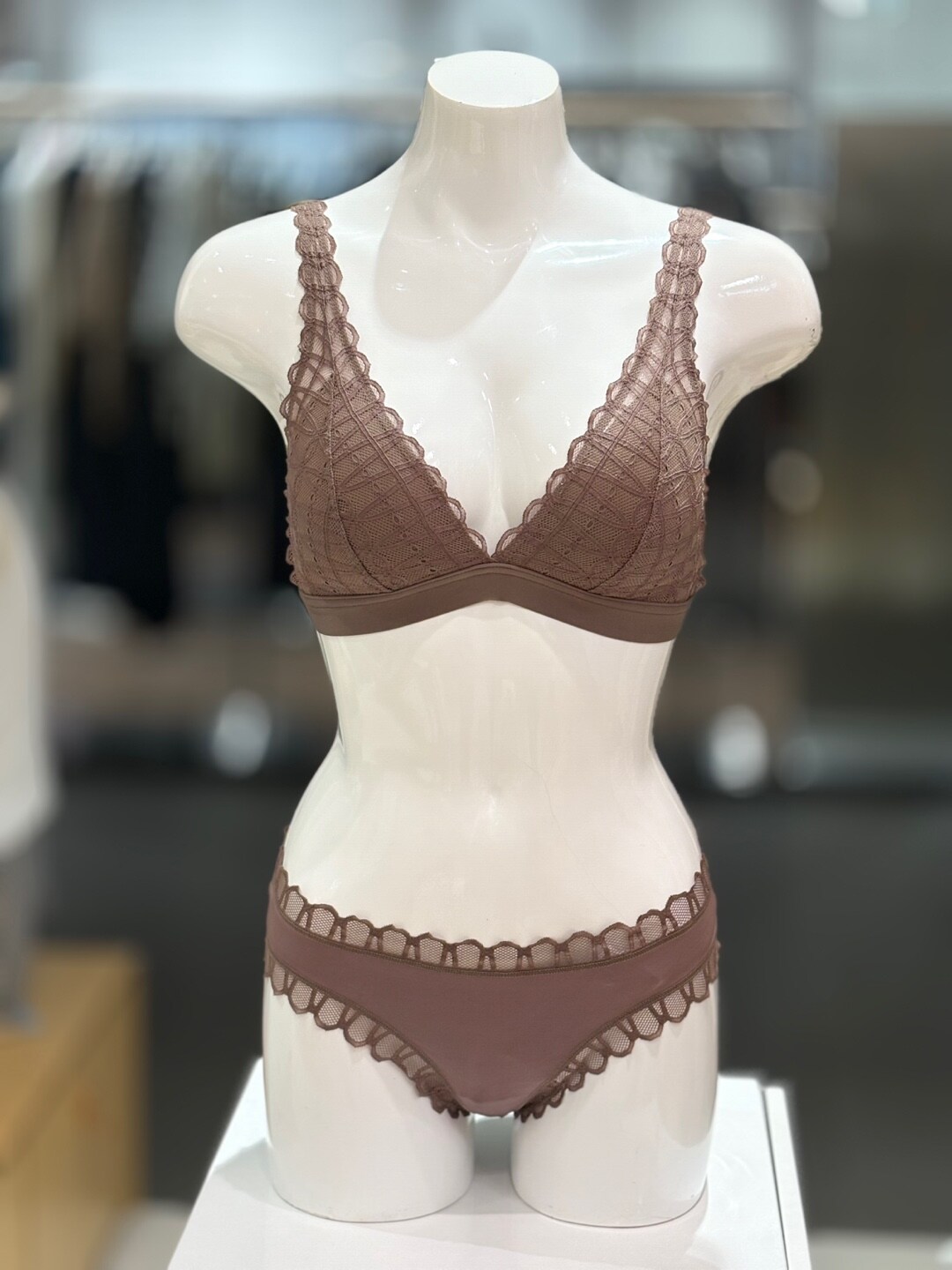 barbara(바바라) [현대백화점] [KB국민카드, H.Point PayKB국민카드6%할인~10/04]GBR7522 GPT7522 MEY 직수입 노와이어브라 삼각팬티세트 +할인쿠폰