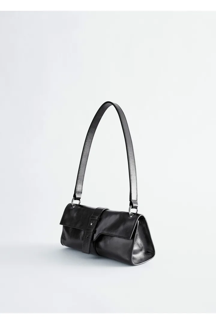 &OS image 13 of 블랙 in 미니 레더 숄더백