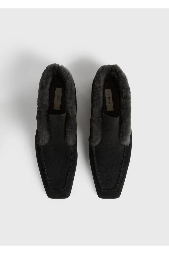 TOTEME 로퍼 부츠 블랙의 블랙컬러 6번쨰 이미지입니다.