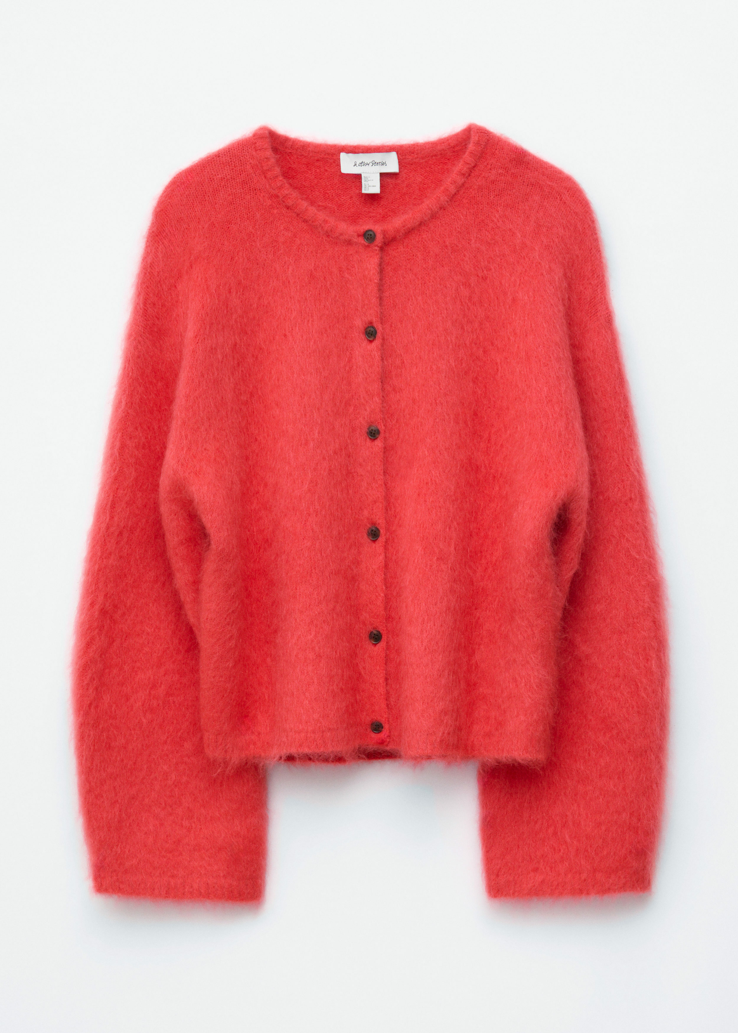 앤아더스토리즈 브러시드 모헤어 블렌드 가디건의 브라이트 레드컬러 Product입니다.