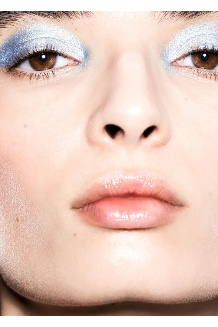 앤아더스토리즈 아이 컬러 팔레트의 프린티드 웨이브컬러 ECOMLook입니다.