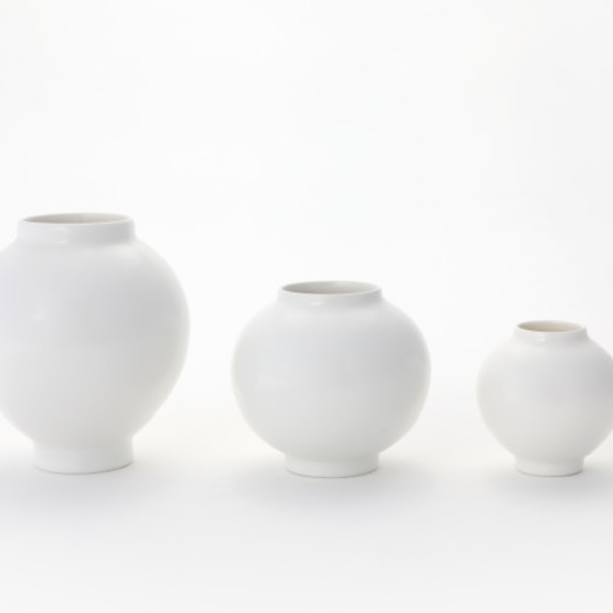 소니아스갤러리 [현대백화점] [H.Point Pay현대백화점카드5%즉시할인~04/05]윤석준작가 달항아리 세트 (S/M/L) +할인쿠폰