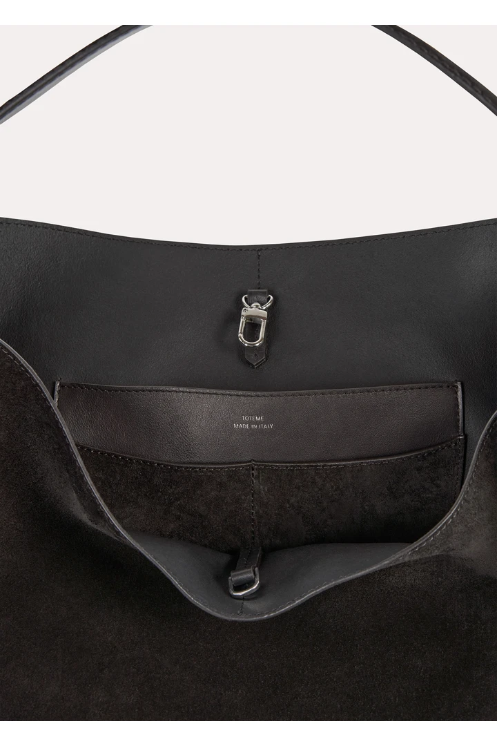 TOTEME 벨티드 토트백 에스프레소의 에스프레소컬러 4번쨰 이미지입니다.