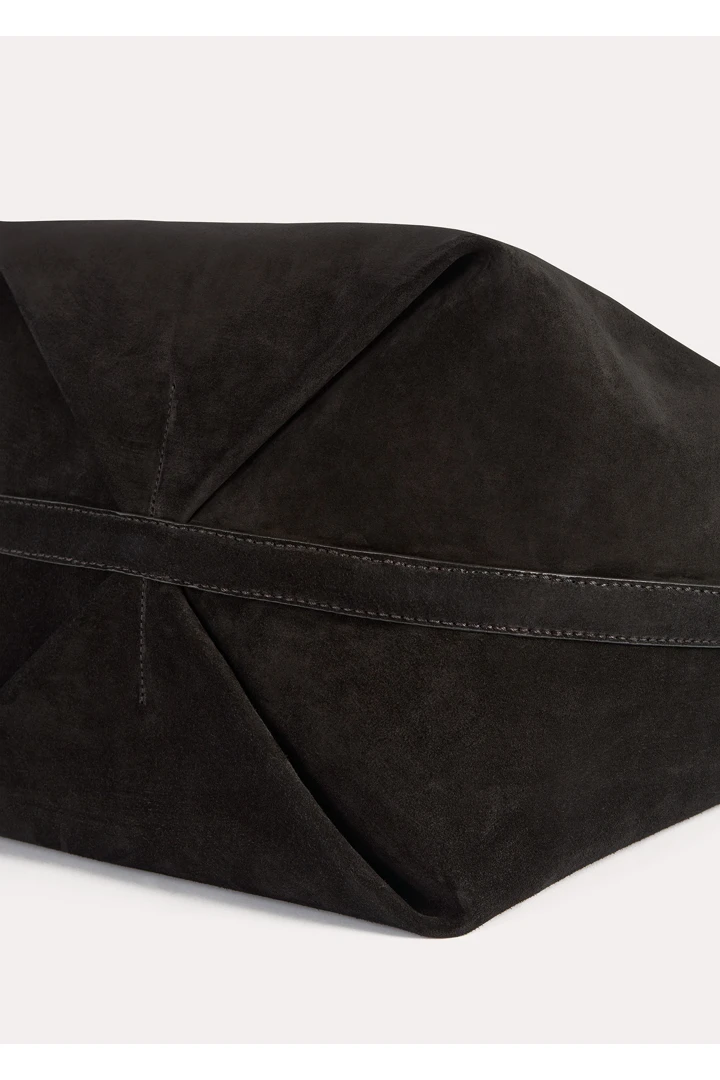 TOTEME 벨티드 토트백 에스프레소의 에스프레소컬러 5번쨰 이미지입니다.