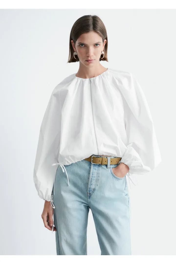 앤아더스토리즈 코튼 포플린 지퍼 프런트 블라우스의 화이트컬러 ECOMLook입니다.