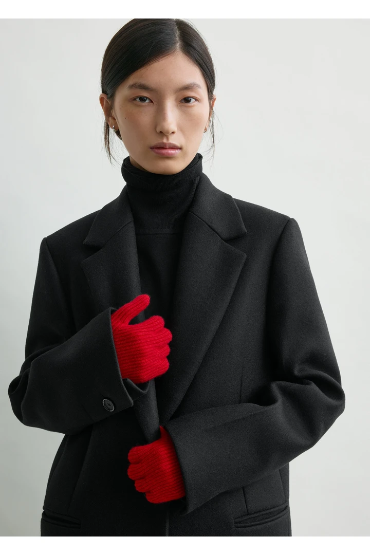 TOTEME 캐시미어 글러브 포피의 포피컬러 1번쨰 이미지입니다.