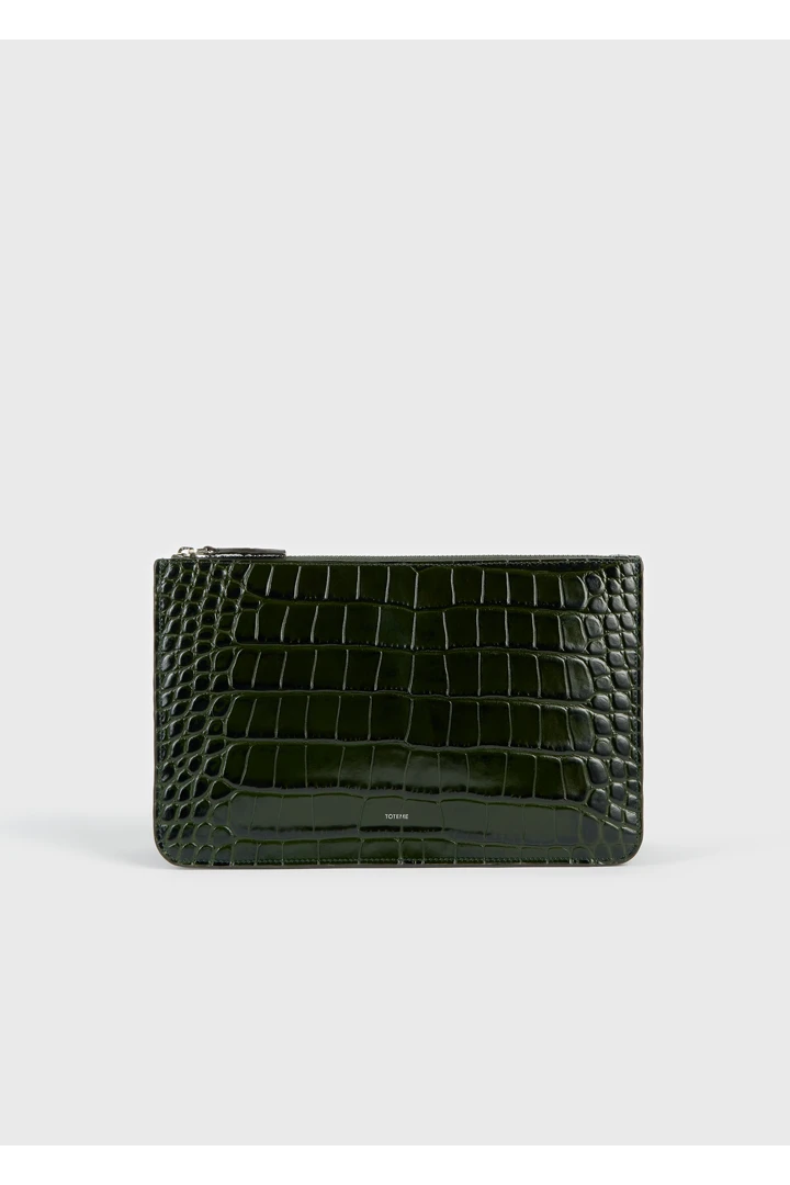 TOTEME 쓰리폴드 크로커 엠보스드 클러치 다크 그린의 다크 그린컬러 0번쨰 이미지입니다.