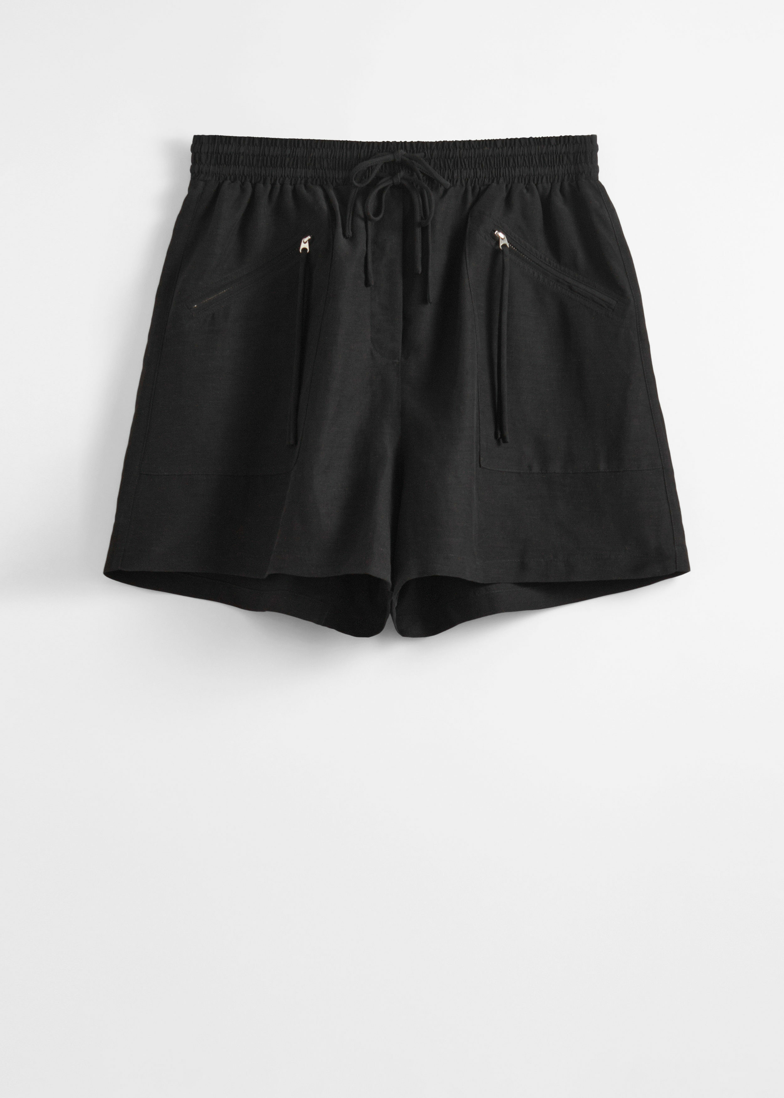 앤아더스토리즈 유틸리티 쇼츠의 블랙컬러 Product입니다.