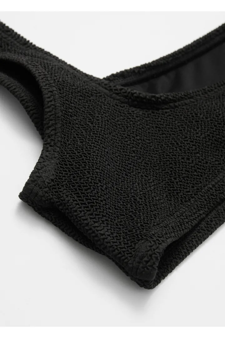 앤아더스토리즈 텍스처드 스퀘어 넥 비키니 탑의 블랙컬러 Detail입니다.