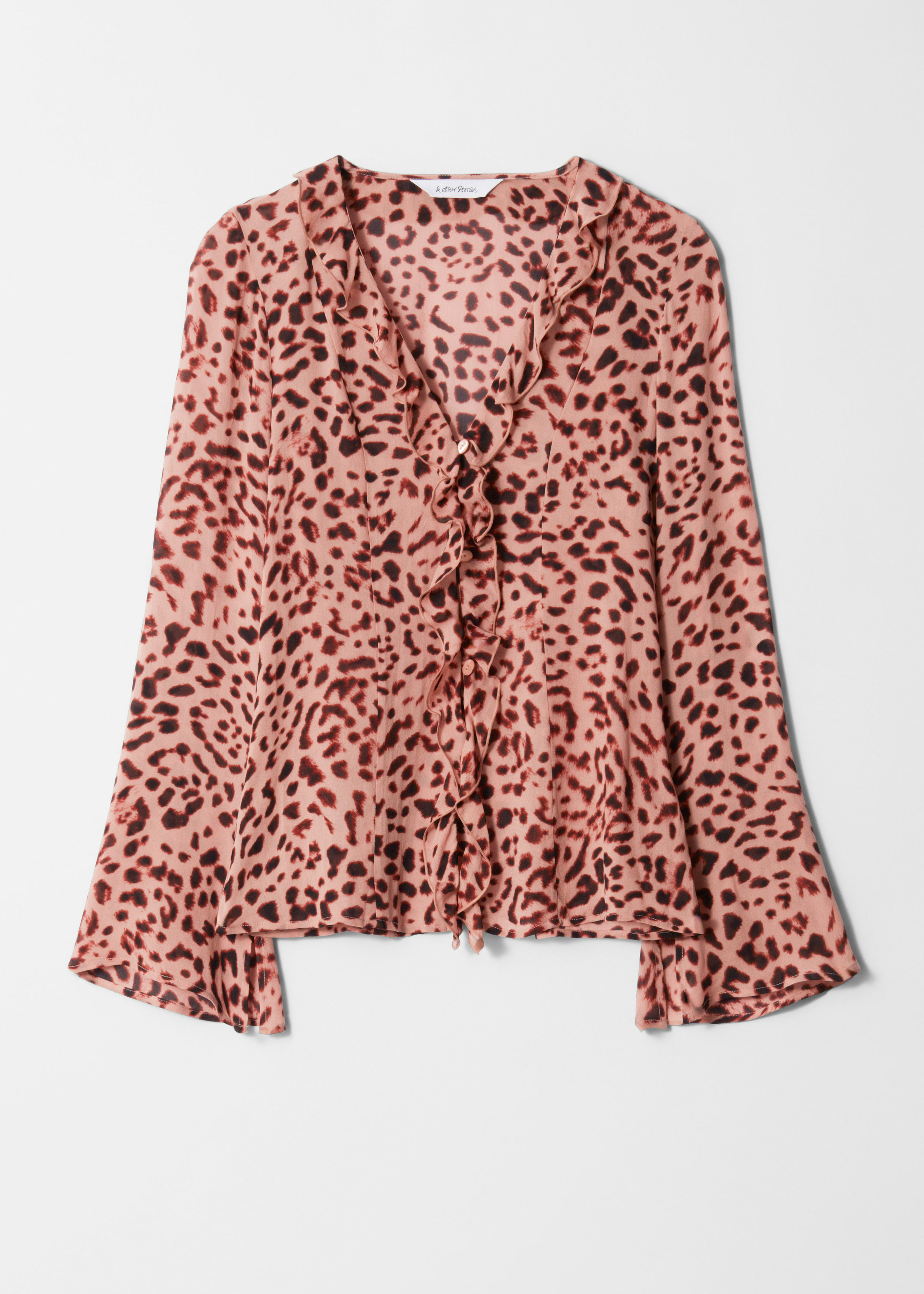 앤아더스토리즈 V 넥 러플 블라우스의 레오파드 프린트컬러 Product입니다.