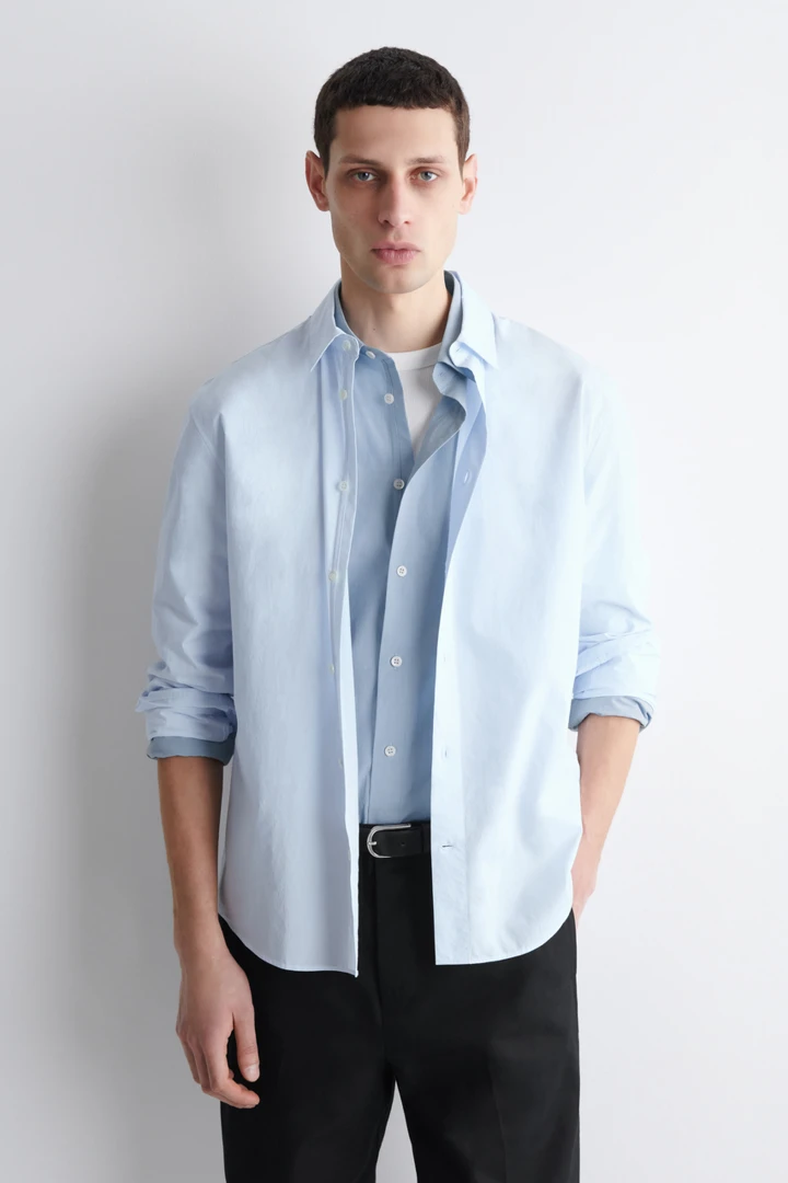 COS default image 14 of 블루 in 릴랙스드 피마 코튼 포플린 셔츠