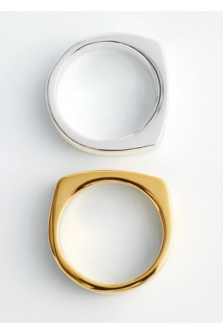 앤아더스토리즈 2팩 링 세트의 골드, 실버컬러 Product입니다.