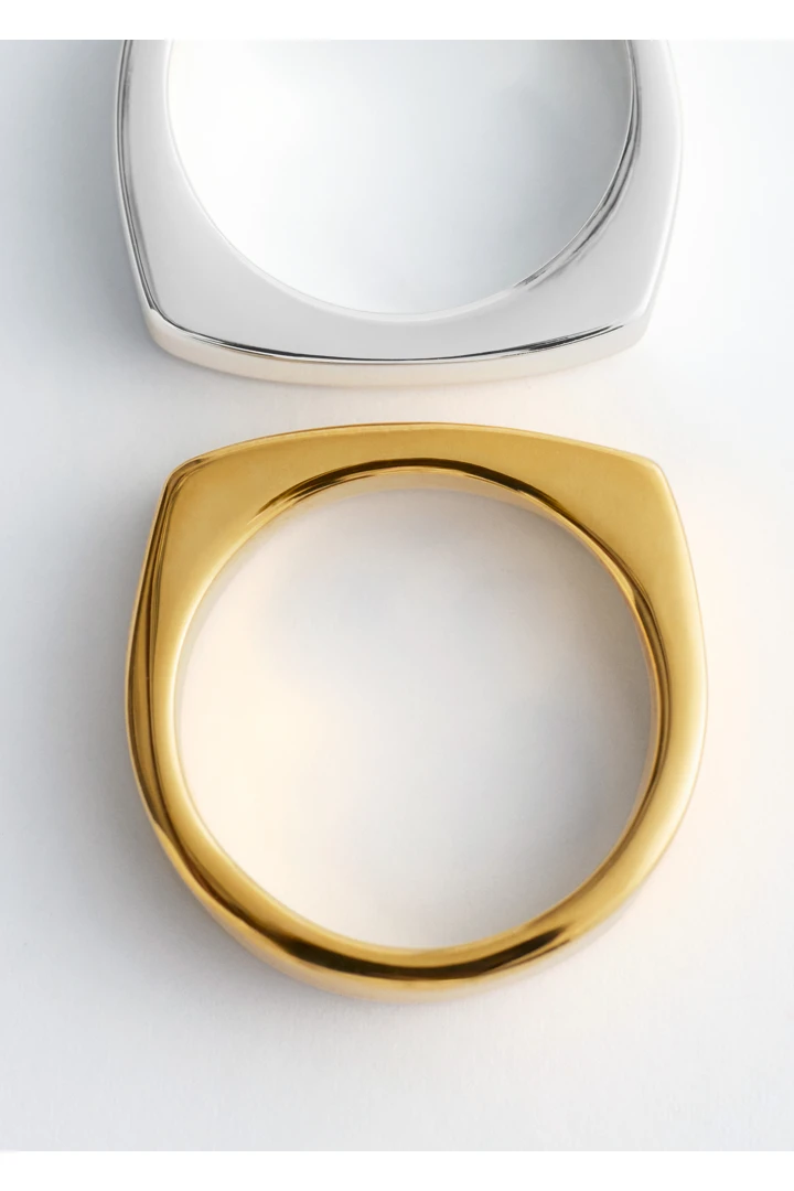 앤아더스토리즈 2팩 링 세트의 골드, 실버컬러 Product입니다.