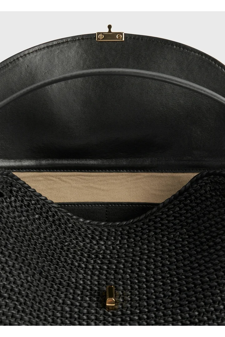 TOTEME 티-락 우븐 레더 탑 핸들 블랙의 블랙컬러 4번쨰 이미지입니다.