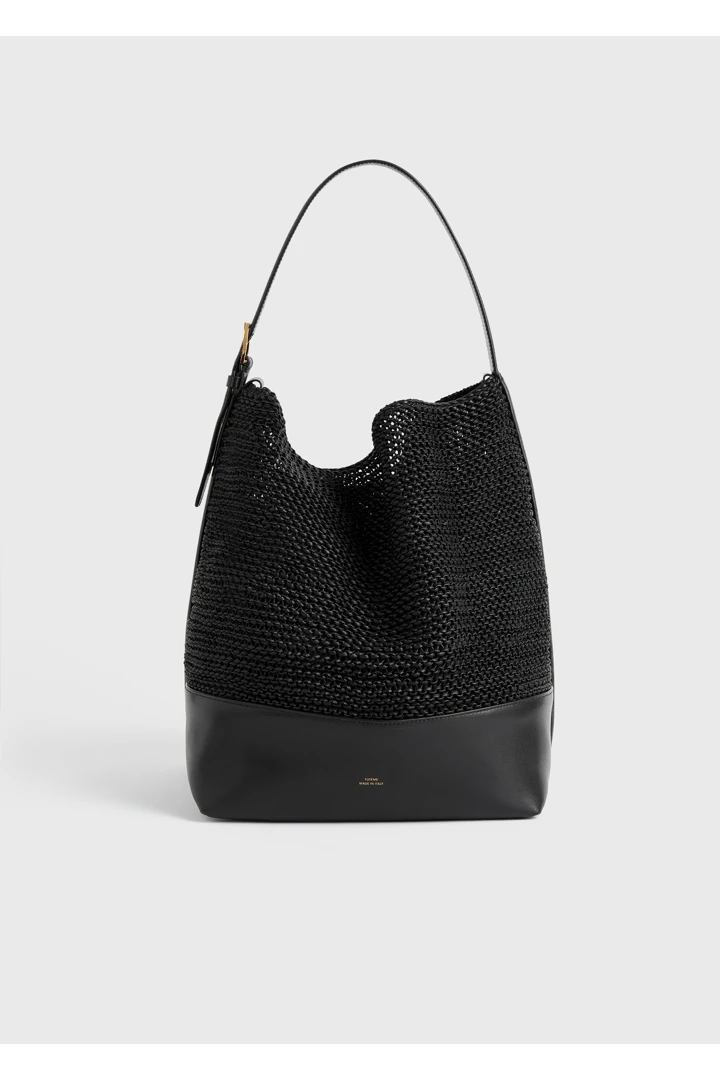 TOTEME 우븐 레더 벨티드 토트백 블랙의 블랙컬러 6번쨰 이미지입니다.