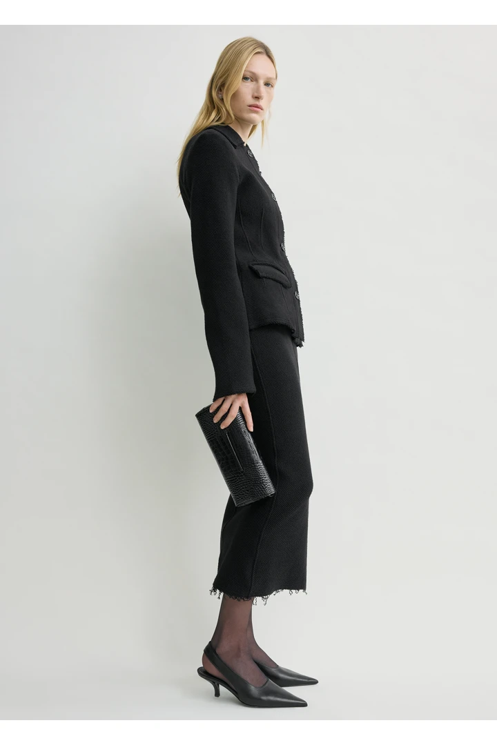 TOTEME 로우 헴 코튼 재킷 블랙의 블랙컬러 1번쨰 이미지입니다.