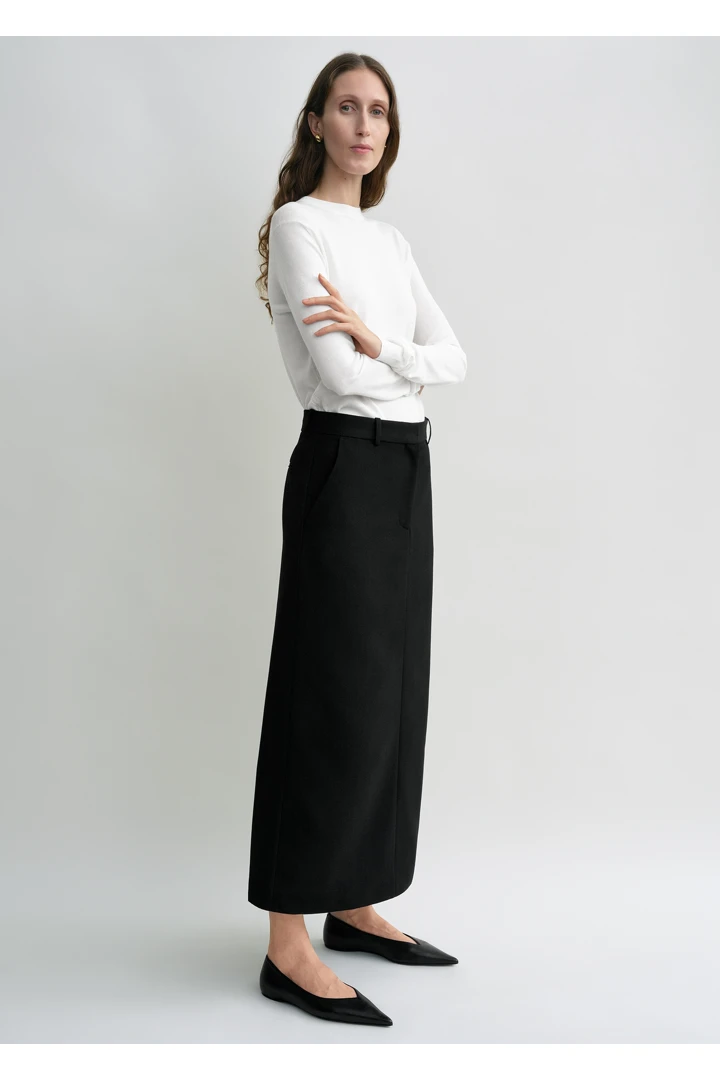 TOTEME 파인 크루 니트 에크루의 에크루컬러 1번쨰 이미지입니다.