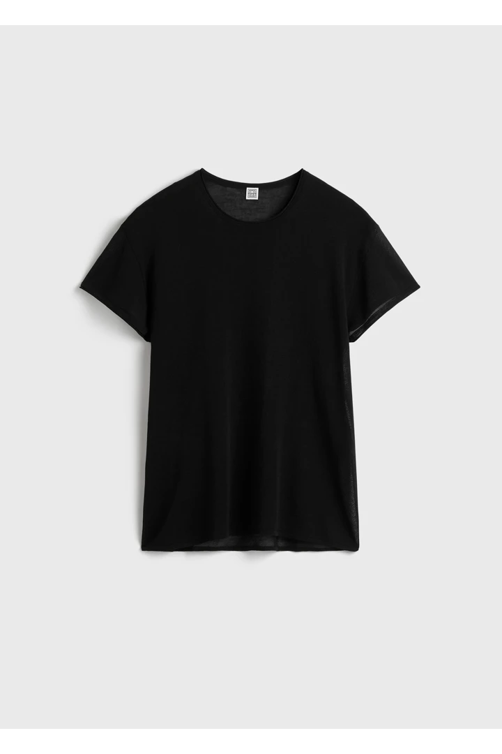 TOTEME 실크 티셔츠 블랙의 블랙컬러 4번쨰 이미지입니다.