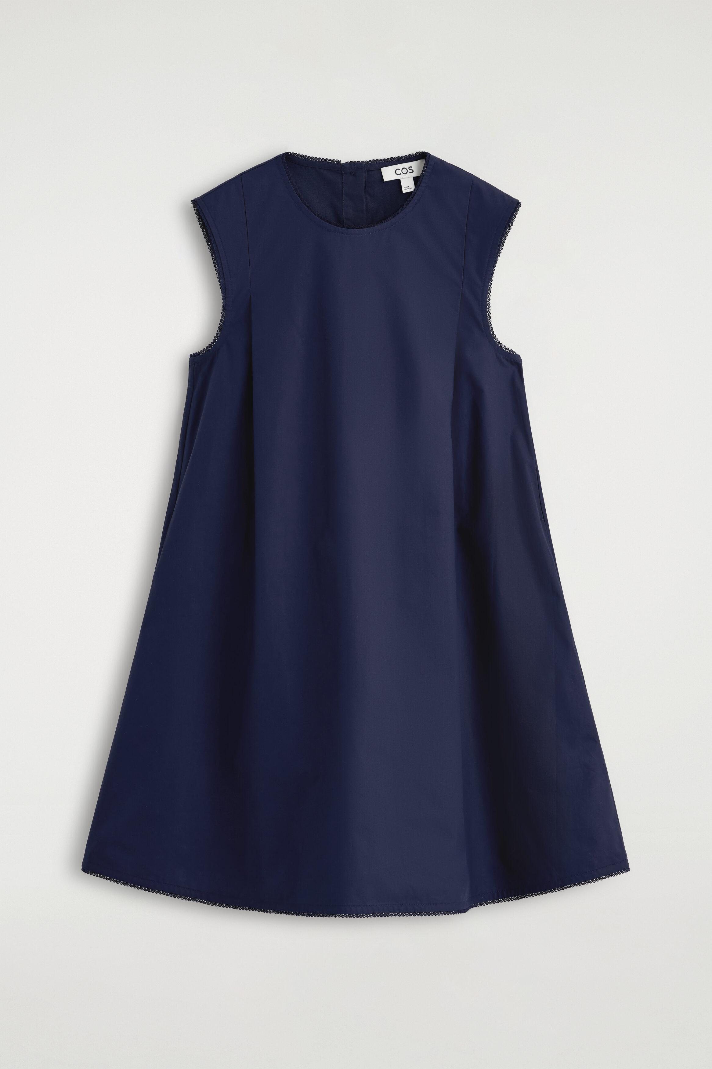 피코 트리밍 플리티드 미니 드레스