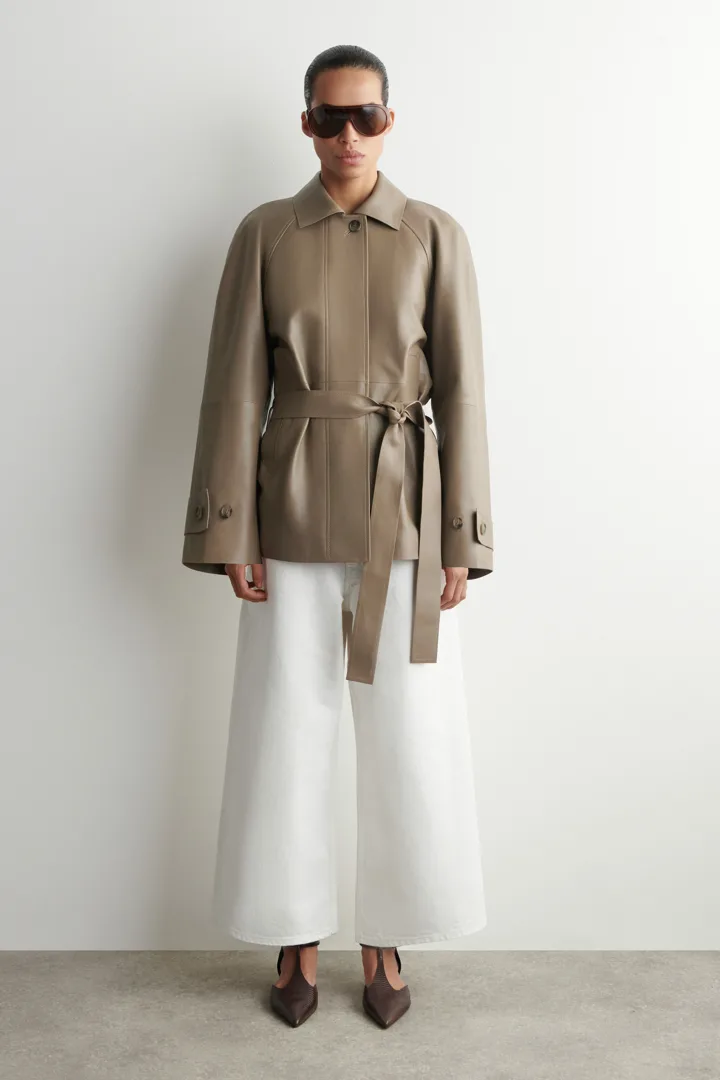 COS default image 1 of 화이트 in 데님 큐롯