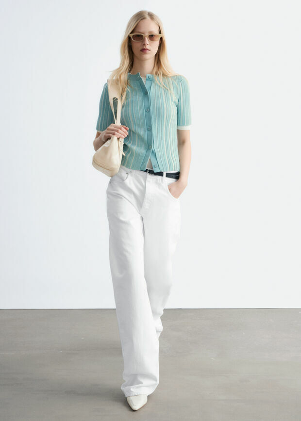 앤아더스토리즈 쇼트 슬리브 립 니트 가디건의 터쿼이즈컬러 ECOMLook입니다.