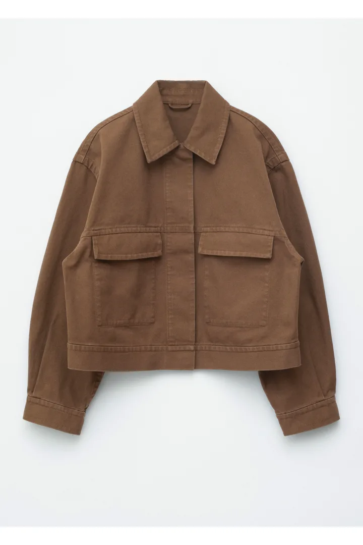 앤아더스토리즈 코튼 유틸리티 자켓의 다크 브라운컬러 Product입니다.
