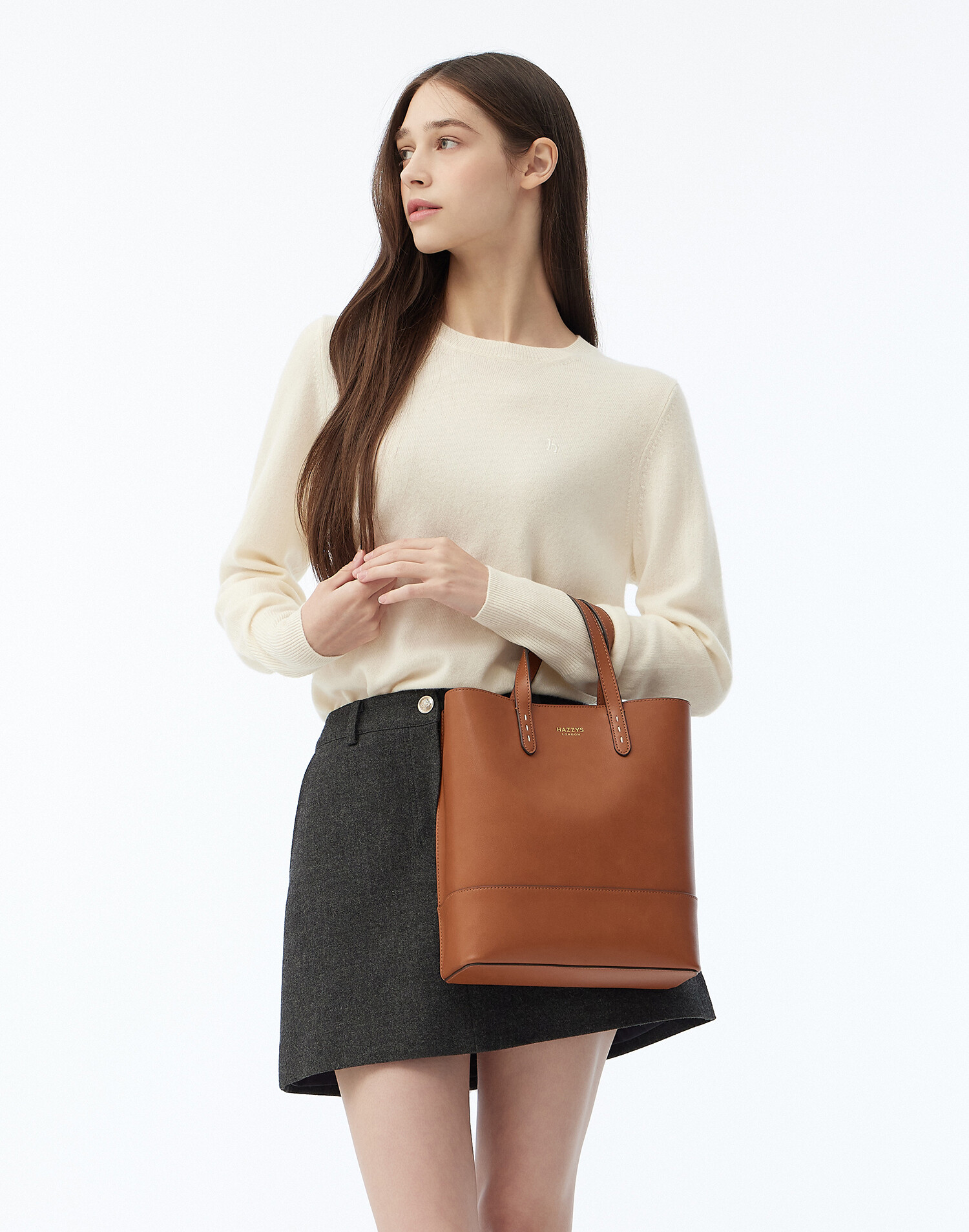 주식회사 LF [현대백화점] [아울렛] 브라운 로고프린트 가죽 토트백 (WIBA5E403W2) 1 Size +할인쿠폰
