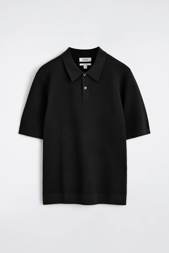 COS default image 15 of 블랙 in 와플 니트 코튼 폴로 셔츠